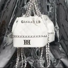 ✨大人気✨ダーリッチ　キルティングチェーンリュック　オリジナル巾着付き