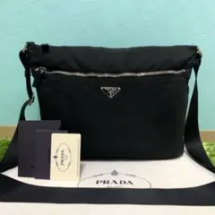Prada シルバーファスナー ナイロン ショルダーバッグ ブラック