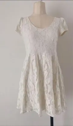 dazzlinのレースワンピース　Sサイズ　ホワイト