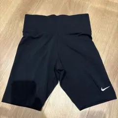 Nike タイトフィット ブラックタイツ