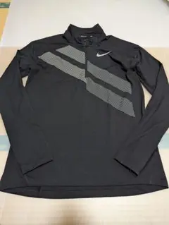 Nike　ナイキ 黒 ハーフジッパー付きハイネックジャージ メンズ　サイズM