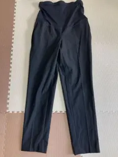 ユニクロ　マタニティパンツ　スマートアンクルマタニティパンツ