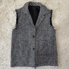 美品　ツイード生地のジレ　ノースリーブジャケット　白　黒　ビッグシルエット