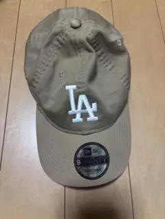 LA 9TWENTY ベージュ キャップ