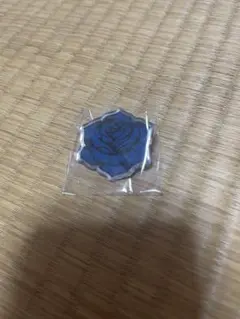 Ado マーズ　ガチャガチャ　ピンバッチ
