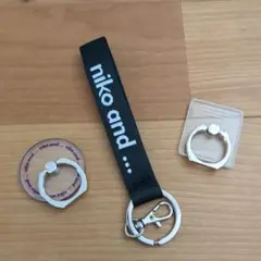 niko and .. スマホリング ２個　ストラップ付きキーホルダー１個