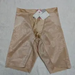Wacoal おなかトレーニングボトム ベージュ 花柄　サイズ70