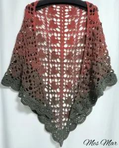 手編み　三角ショール①⓪⑧　ストール　バレエ　マフラー　ひざ掛け　ハンドメイド