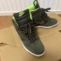 【美品】NIKEインヒールスニーカー23.5cm