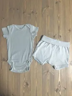 H&M オーガニックコットンロンパース・ショートパンツセット