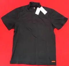 新品美品　ユニクロ　スポーツウエア　メンズ　シャツ半袖ハーフジップブラックM