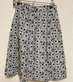 techichi フレアスカート　ホワイト　花柄　レディース