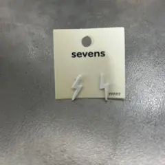 sevens 稲妻型ホワイトピアス
