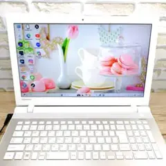 美品オシャレなゴールド✨️ Windows11✨️薄型ノートパソコン✨️カメラ付