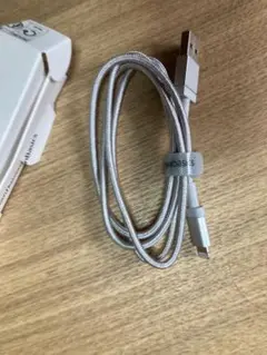 ライトニングケーブル　iPhone