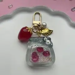 68 レジン　シャカシャカキーホルダー　シェイカー 苺ジャム　夢かわ　いちご　瓶