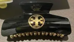 Tory Burch 黒のヘアクリップ