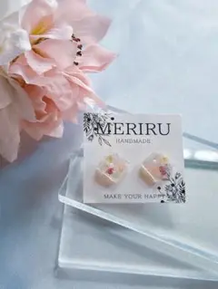 【匿名配送】本物のお花が入った ピアス　イヤリング