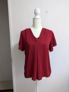 週末セール！美品レーディストップス 赤