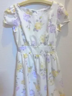 dazzlin ダズリン花柄ワンピース　半袖