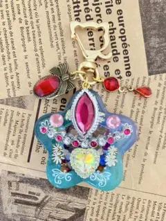 ハンドメイド　魔法少女のアイテムのようなシャカシャカキーホルダー