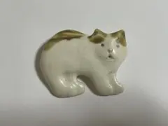諏佐知子 猫 バッジ 陶器
