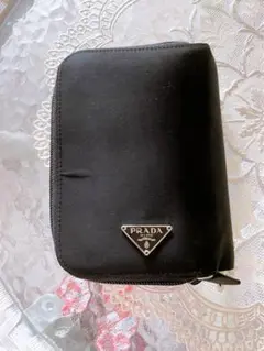 プラダ 財布 手帳型
