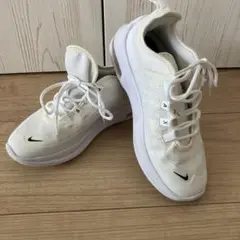 Nike ホワイトメッシュキッズシューズ