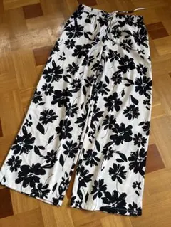 しまむら花柄ワイドパンツ ストレートパンツ　coca無印ザラ UNIQLO GU