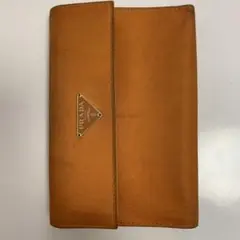 PRADA 折り財布