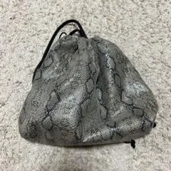スネーク柄 ドローストリングショルダーバッグ
