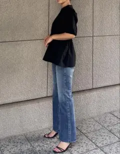 美脚　アッパーハイツ　ジーンズ