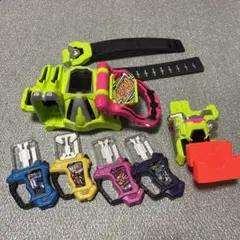 仮面ライダーエグゼイド変身ベルト&ガシャット4個セット