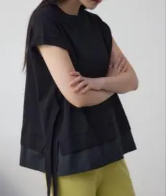 【美品】ノースリーブ トップス サイドスリット