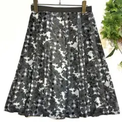【Ketty】美品！フレアスカート　花柄×チェック　黒×白　上品　2