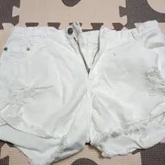 ホワイト ダメージ加工 ショートパンツ