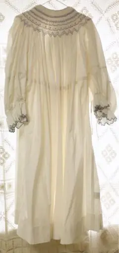 towavase トワヴァーズ Bishop sleeve dress 白青