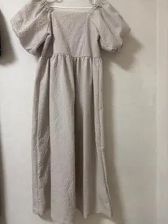 ベージュ オフショルダー ロングワンピース　ABITOKYO