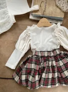 韓国子供服　anneshirley トップス