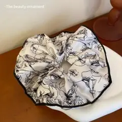 シュシュ,花柄,線画,黒縁,ホワイト・白色