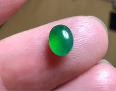 純天然A貨緑色龍石種と呼ばれる高級ジェダイトーバルカット本翡翠