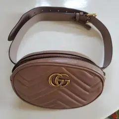 グッチ GGマーモント キルティングレザー スモール ボディバッグ ベージュ