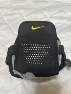 ナイキ　ランニングバック