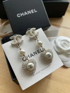 CHANEL 22新作 CCマコ ハート ピアス
