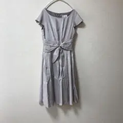 【PLATA 】プラタ　美品　グレー 半袖 ひざ丈ワンピース リボン付き ９AR