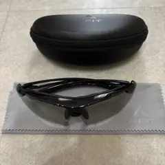 5%OFF‼️A-FIT ブラックサングラス ケース付き