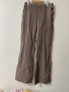 フレアパンツ
