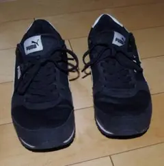 PUMA スニーカー　23.5