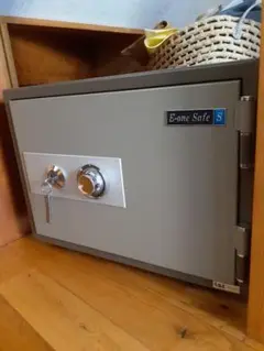 E-one Safe S グレー 金庫(直接引き取り)