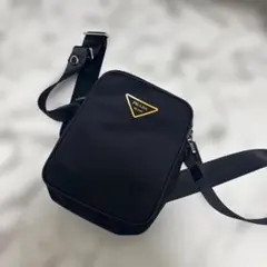 ブラック ショルダーバッグ